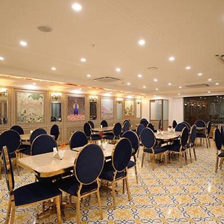 Fabhotel Prime Hampton By Ic'S Noida Esterno foto